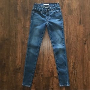 Levi’s 710 Super Skinny Jeans size 24